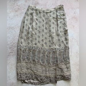 Liz Claiborne Beige Printed Maxi Skirt